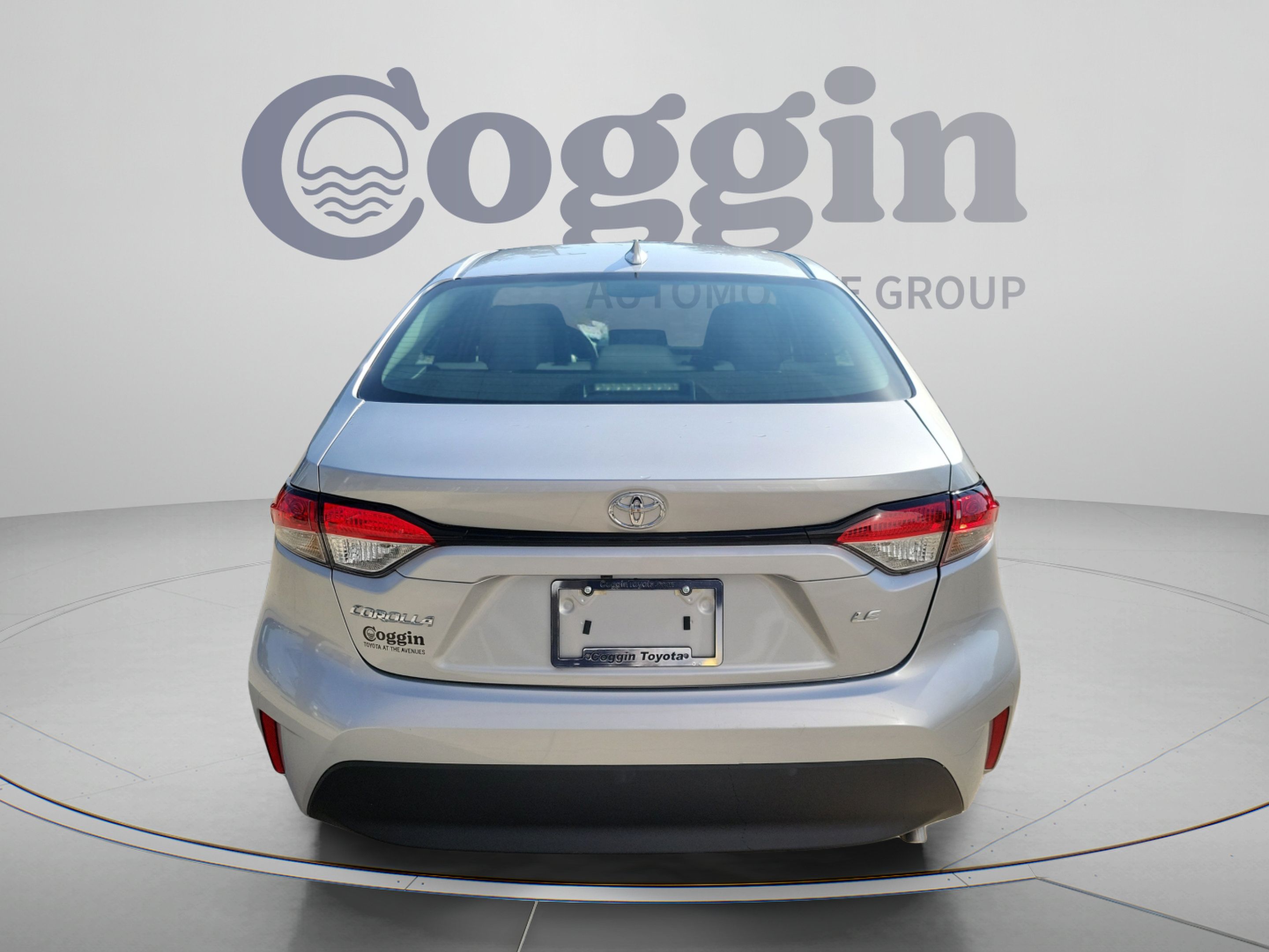 Used 2026 Toyota Corolla LE FWD image 3