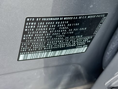 Used 2022 Volkswagen Tiguan SE image 28