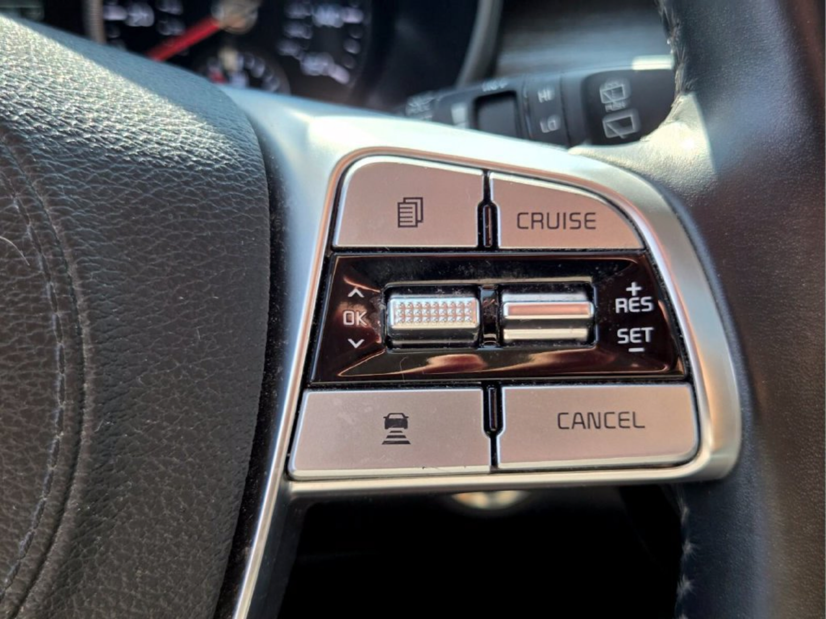 Used 2021 Kia Telluride SX w/ Towing Package FWD image 29
