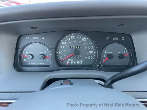 Used 2004 Mercury Grand Marquis GS image 19