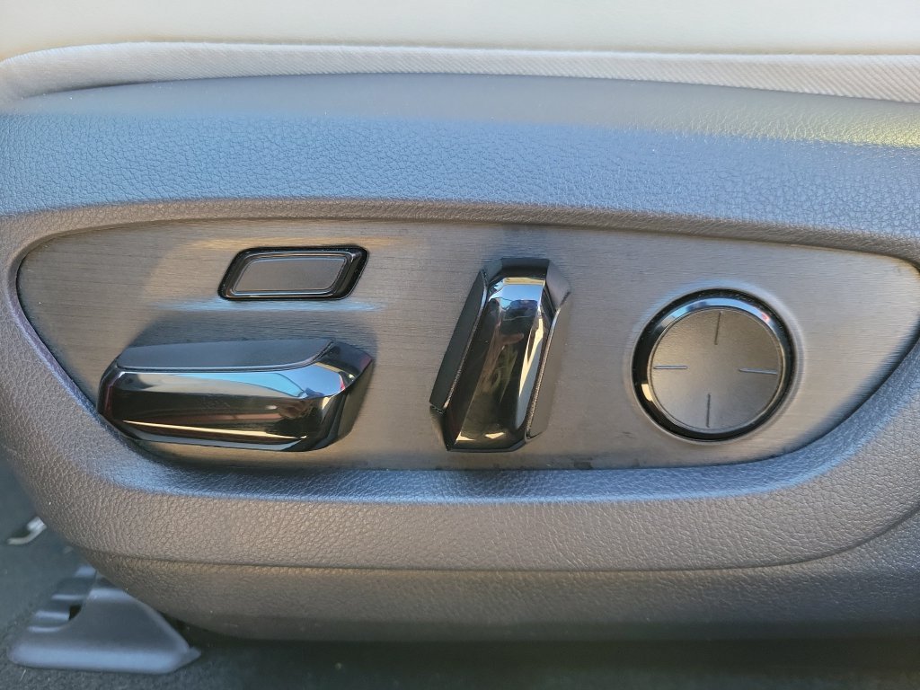 Used 2025 Lexus RX 350 AWD w/ Convenience Package image 19