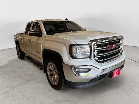 Used 2018 GMC Sierra 1500 SLT w/ SLT Premium Package AWD/4WD image 8