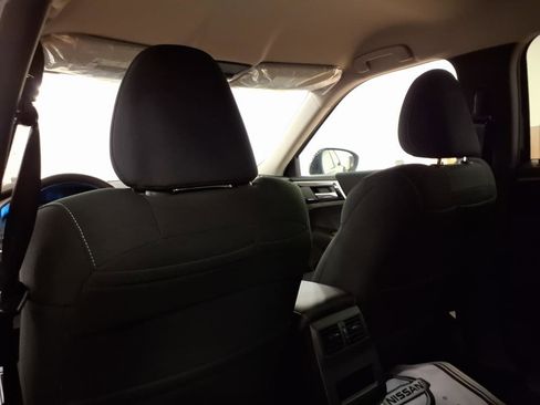 New 2025 Mitsubishi Outlander ES image 7