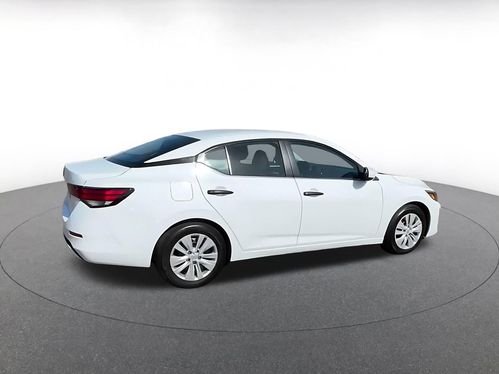 Used 2025 Nissan Sentra S FWD image 14