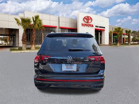 Used 2024 Volkswagen Tiguan SE R-Line image 5