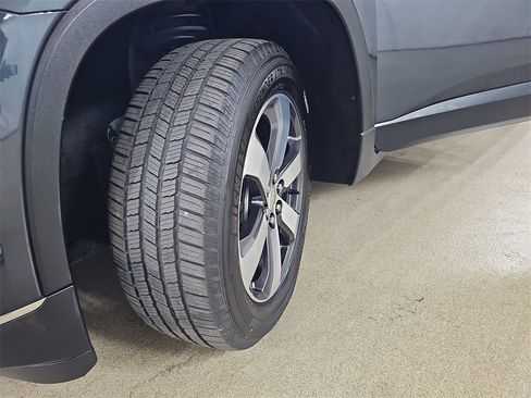 Certified 2020 Chevrolet Traverse LT w/ LT Premium Package image 40