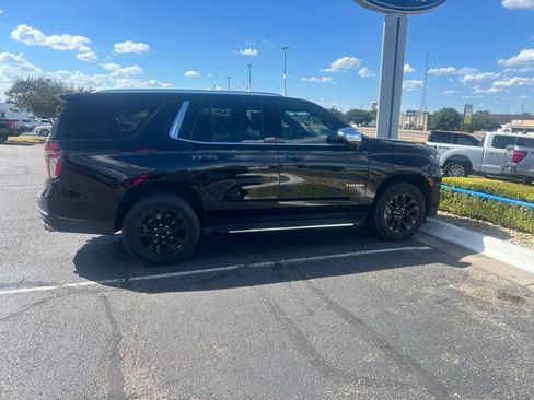 Used 2021 Chevrolet Tahoe Premier RWD image 3