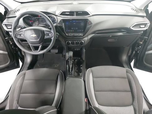 Used 2023 Chevrolet TrailBlazer LT w/ Convenience Package AWD/4WD image 9