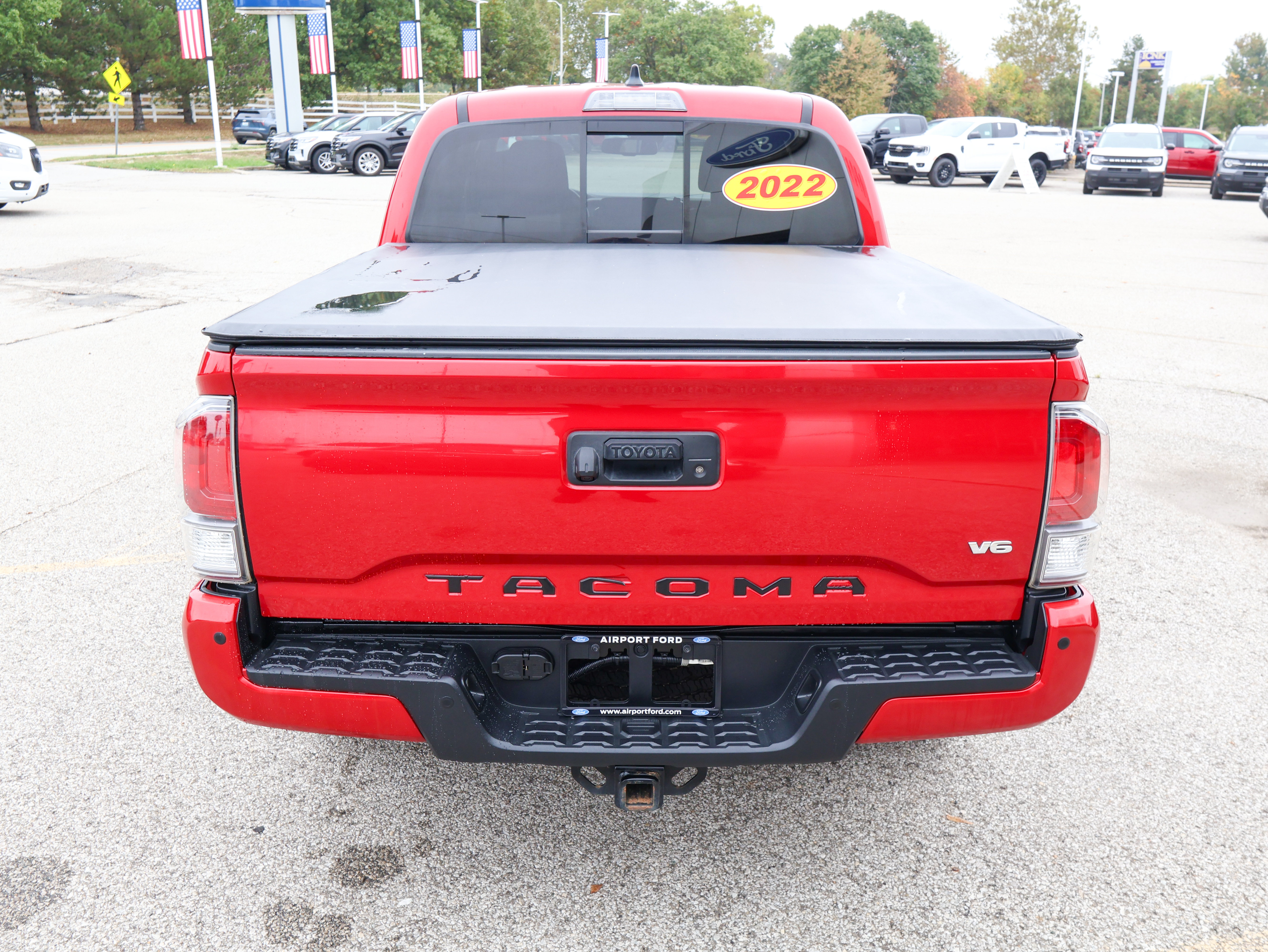Used 2022 Toyota Tacoma TRD Off-Road w/ Technology Package AWD/4WD image 5