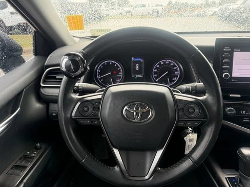 Used 2023 Toyota Camry SE FWD image 11