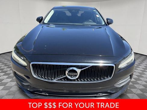 Used 2018 Volvo S90 T5 Momentum w/ Convenience Package FWD image 2