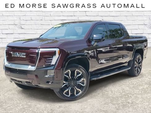 Used 2025 GMC Sierra EV Denali AWD/4WD image 1