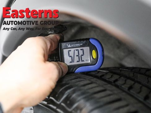 Used 2020 Mitsubishi Outlander SEL image 25