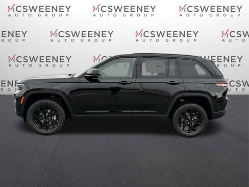 New 2025 Jeep Grand Cherokee Altitude image 2