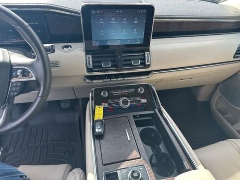 Used 2021 Lincoln Navigator L Reserve w/ Luxury Package AWD/4WD image 10