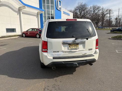Used 2015 Honda Pilot Touring image 11