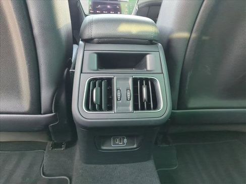 Used 2024 Maserati Grecale GT image 18