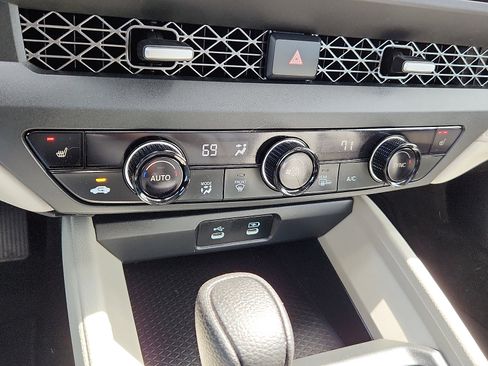 Used 2023 Honda Accord EX image 16
