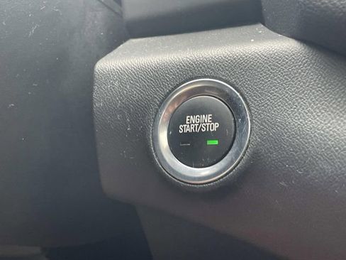 Used 2023 GMC Terrain SLT w/ Tech Package FWD image 23