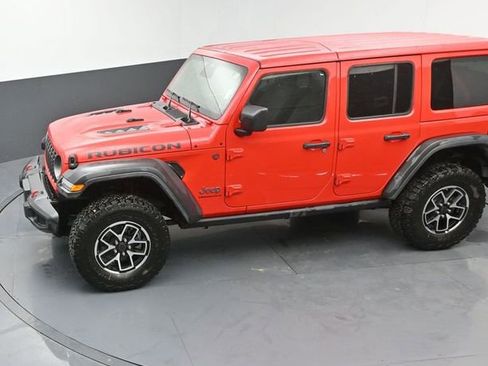 Used 2025 Jeep Wrangler Unlimited Rubicon image 30