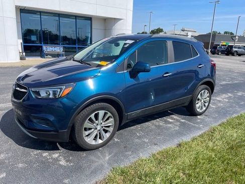 Used 2020 Buick Encore Preferred w/ Safety Package AWD/4WD image 2