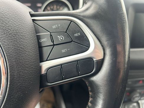 Used 2018 Jeep Compass Latitude w/ Popular Equipment Group AWD/4WD image 19