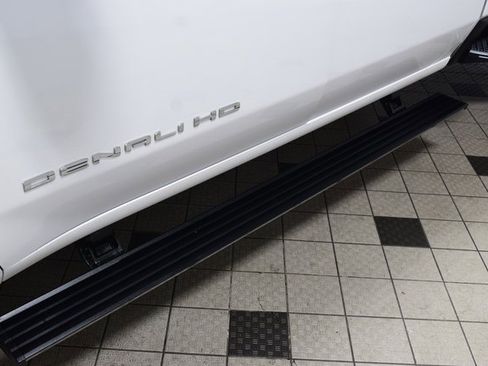 Used 2024 GMC Sierra 3500 Denali Ultimate image 32