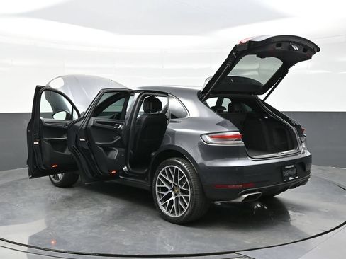 Used 2020 Porsche Macan AWD/4WD image 46