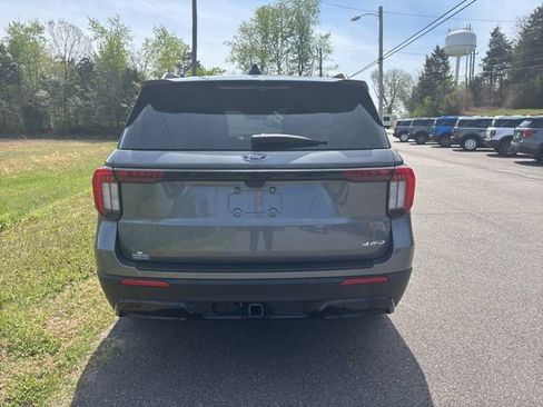 Used 2025 Ford Explorer ST-Line AWD/4WD image 4