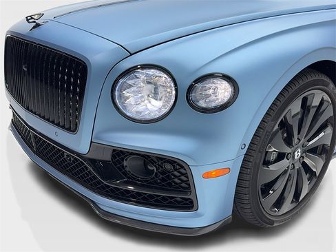 Used 2022 Bentley Flying Spur W12 image 5