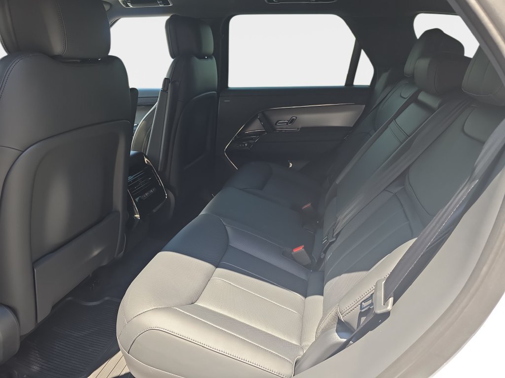 New 2026 Land Rover Range Rover Sport SE AWD/4WD image 11