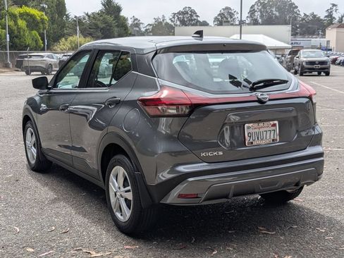 Used 2025 Nissan Kicks Play S FWD image 7