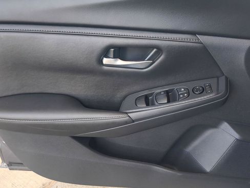 Used 2025 Nissan Sentra SV w/ All-Weather Package FWD image 18