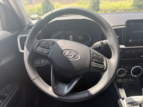 New 2026 Hyundai Venue SEL FWD image 19