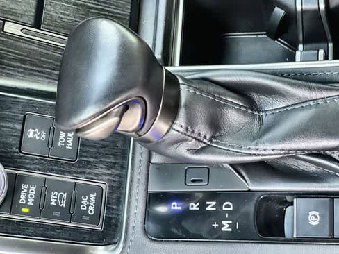 Used 2024 Lexus GX 550 AWD/4WD image 16