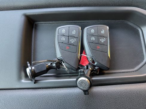 Used 2024 Chevrolet Silverado 1500 Custom image 34