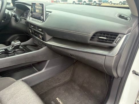 Used 2024 Nissan Rogue SV AWD/4WD image 24