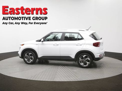 Used 2025 Hyundai Venue SEL FWD image 58