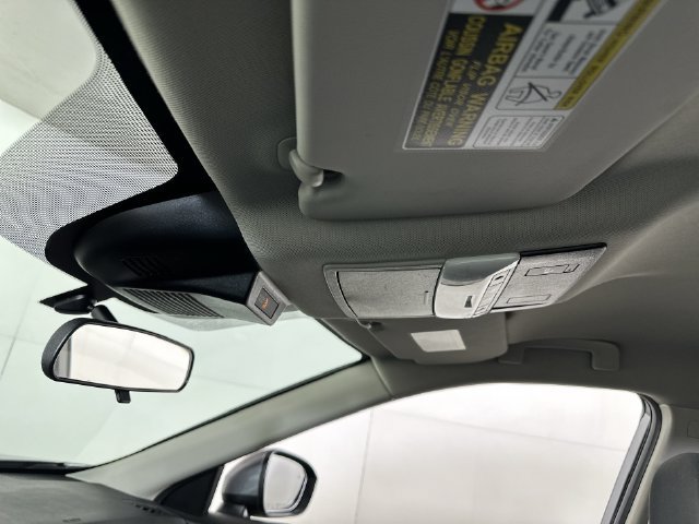 Used 2024 Nissan Rogue SV AWD/4WD image 19