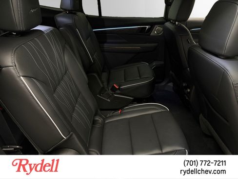 Used 2026 Buick Enclave Avenir w/ Super Cruise Package AWD/4WD image 18