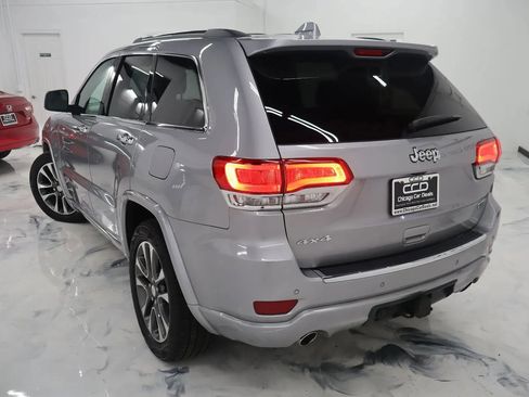 Used 2018 Jeep Grand Cherokee Overland AWD/4WD image 6