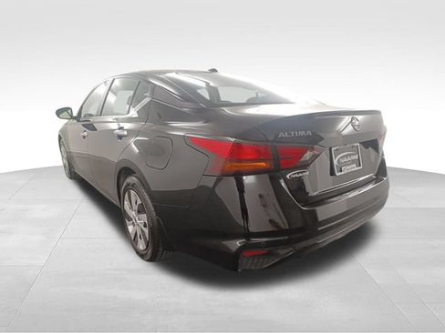 Used 2025 Nissan Altima 2.5 S FWD image 6