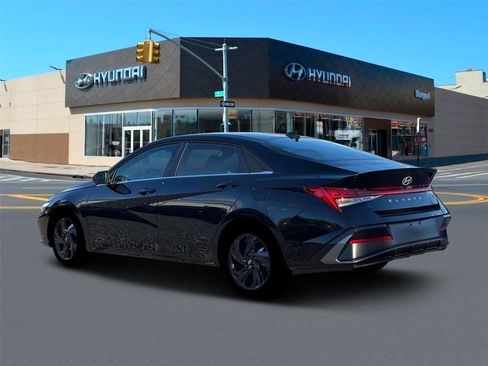 New 2026 Hyundai Elantra SEL Sport Premium FWD image 4