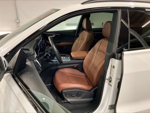Certified 2023 Audi Q8 Premium Plus w/ Premium Plus Package AWD/4WD image 26