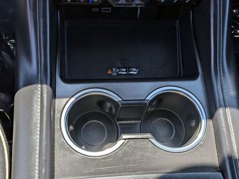 Used 2023 Chevrolet Suburban Premier image 22