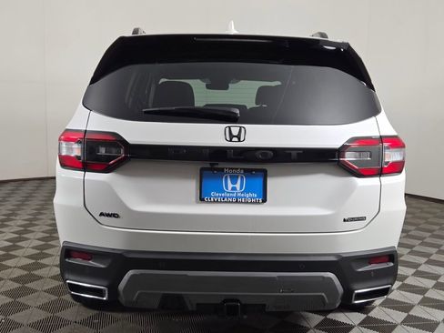 New 2026 Honda Pilot Touring image 10