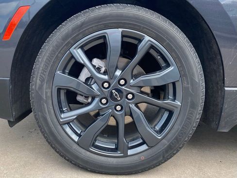 Used 2023 Chevrolet Equinox RS FWD image 9