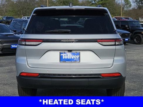 New 2025 Jeep Grand Cherokee Laredo RWD image 8