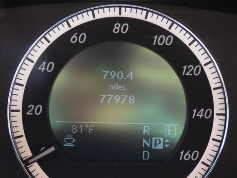 Used 2011 Mercedes-Benz E 550 Sedan image 20