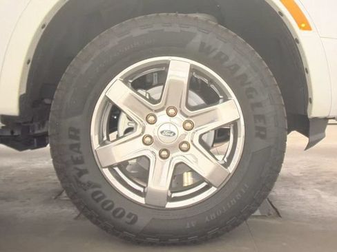 Used 2025 Ford Ranger Lariat w/ Advanced Towing Package AWD/4WD image 11